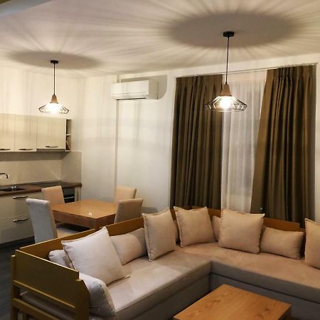 Sunrise Luxury Apartments ซารานเดอ ภายนอก รูปภาพ
