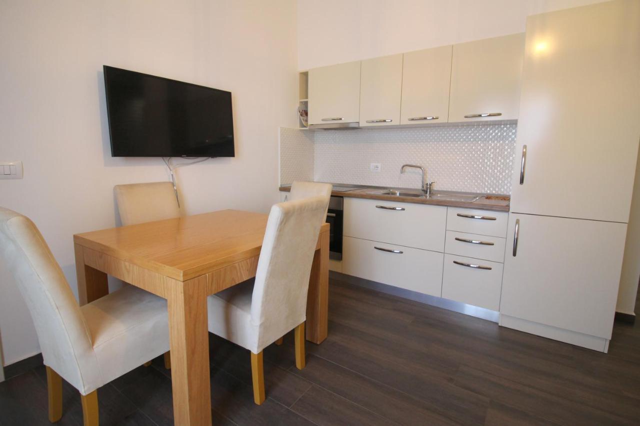 Sunrise Luxury Apartments ซารานเดอ ภายนอก รูปภาพ