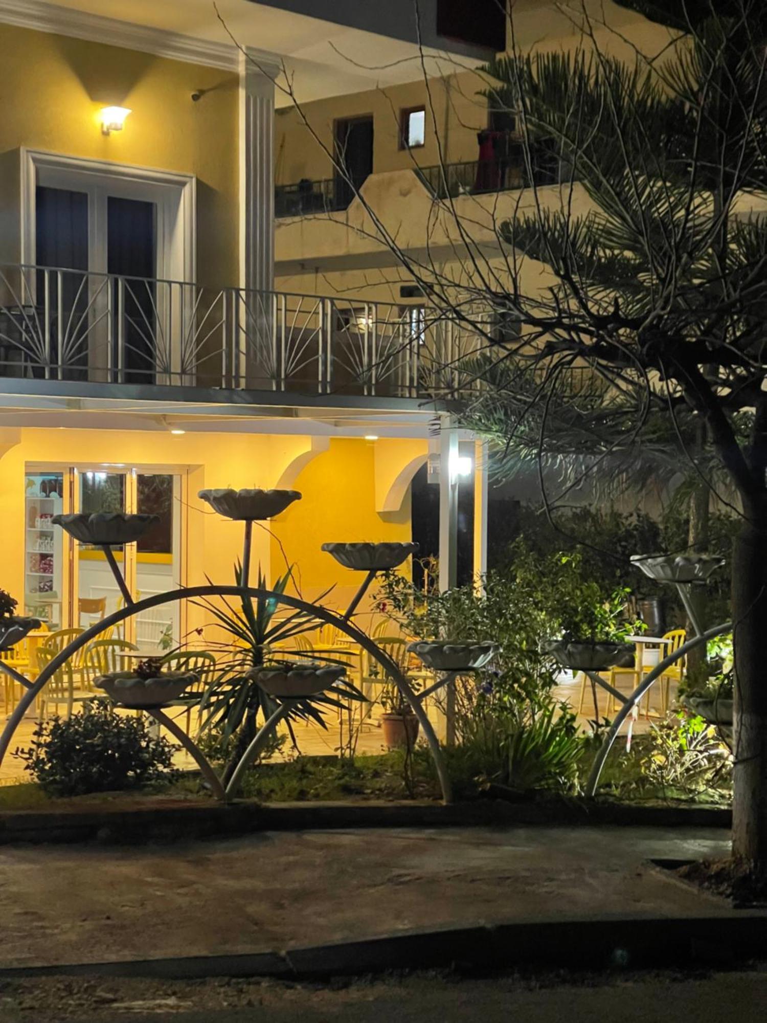 Sunrise Luxury Apartments ซารานเดอ ภายนอก รูปภาพ