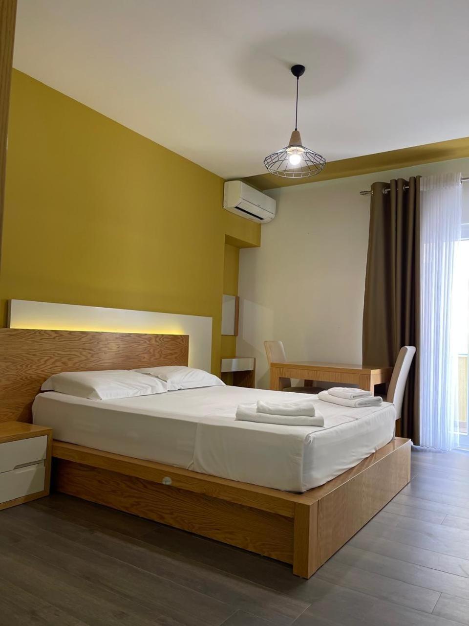 Sunrise Luxury Apartments ซารานเดอ ภายนอก รูปภาพ