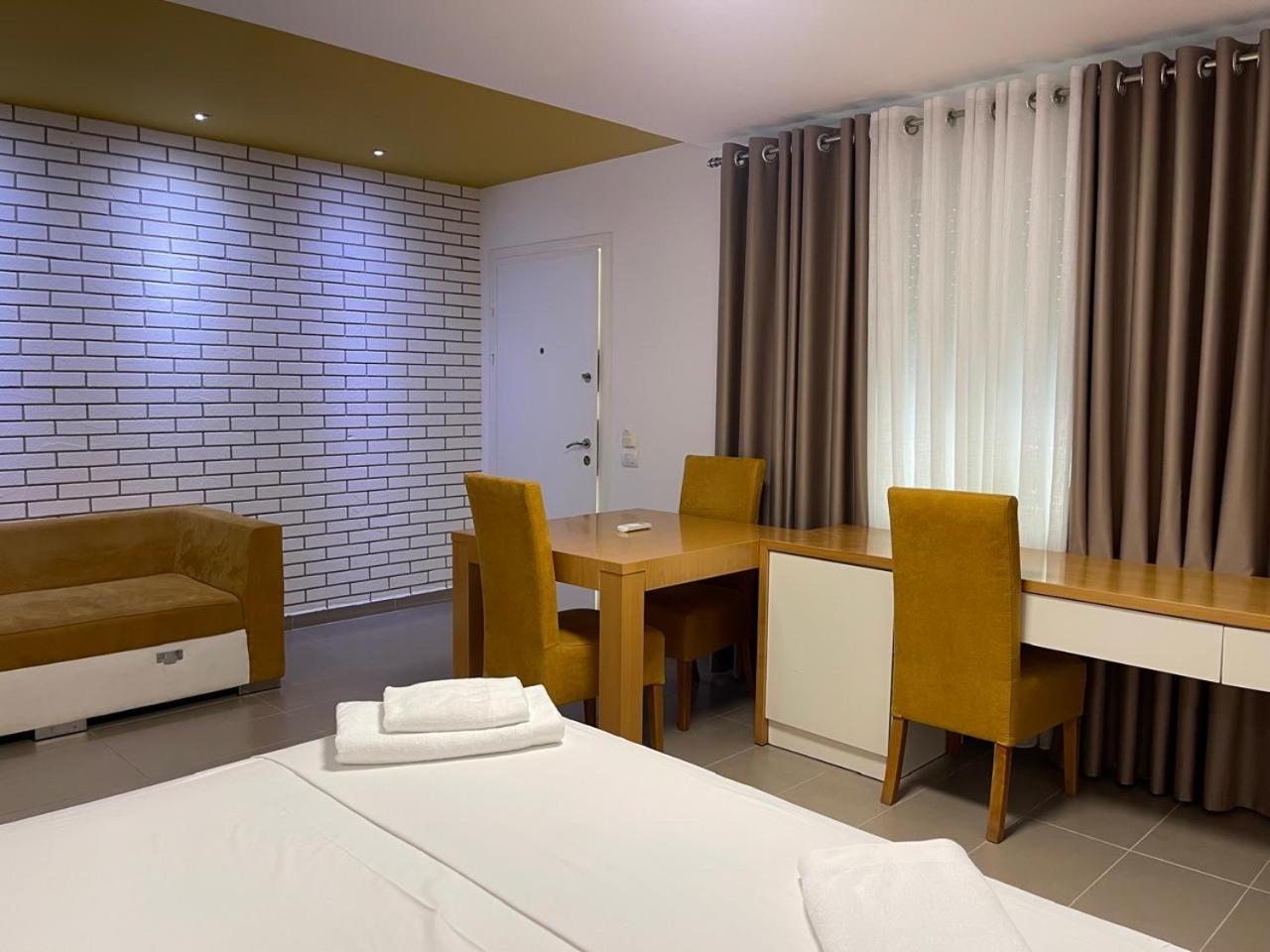 Sunrise Luxury Apartments ซารานเดอ ภายนอก รูปภาพ